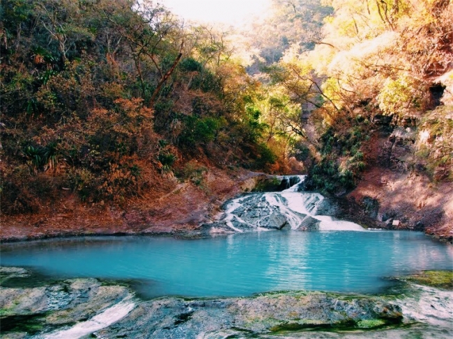 Jujuy con  trekking a Termas de Jordan